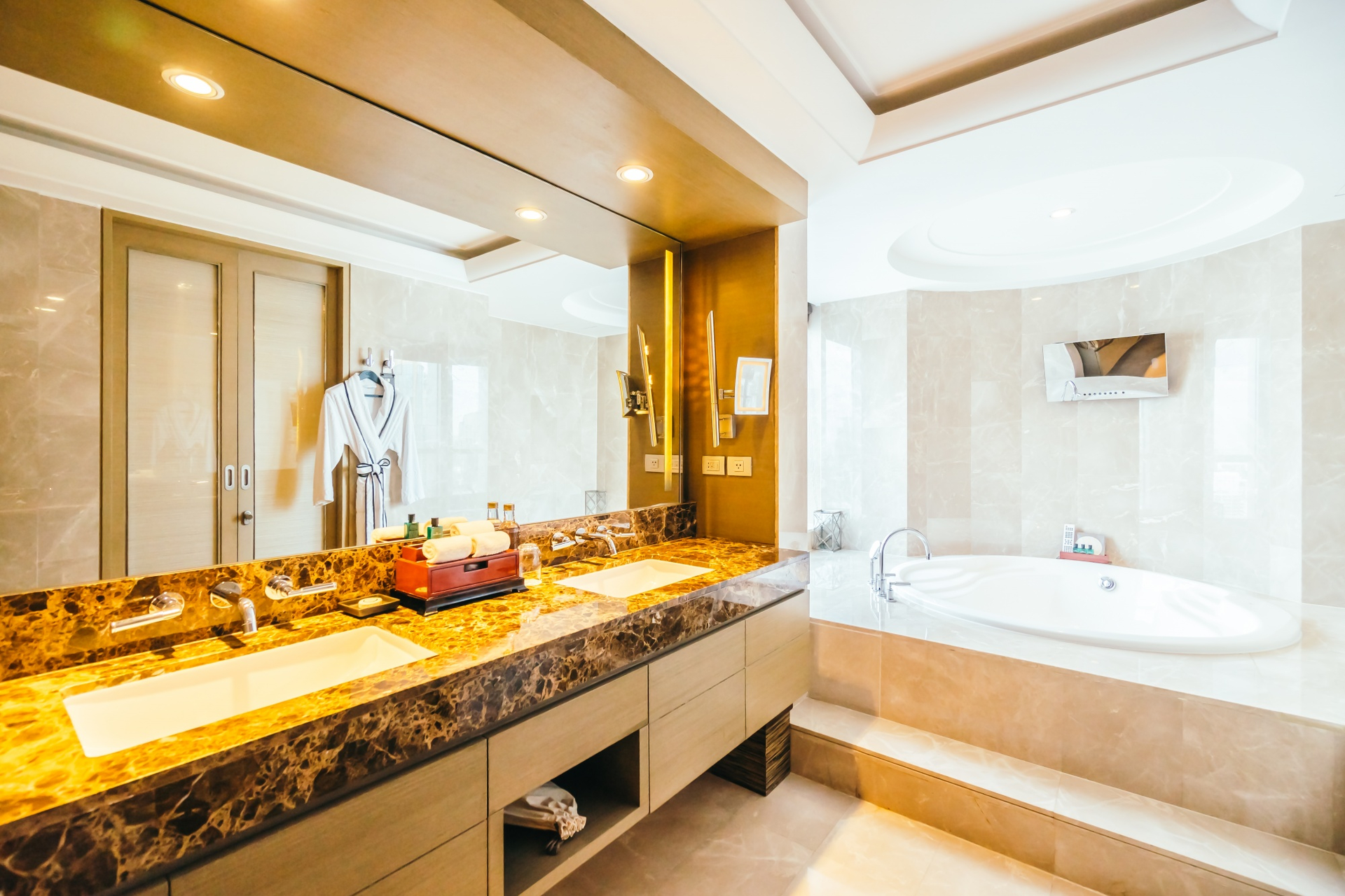 Luxury bathroom tile renovation and marble tile installation in Los Angeles